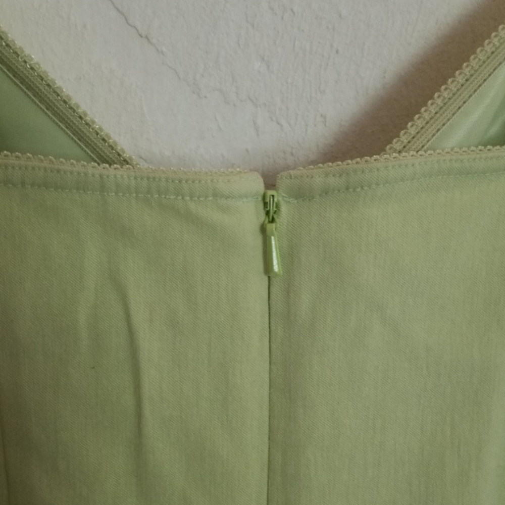 Spring Green Mini Dress - Picture 3 of 4